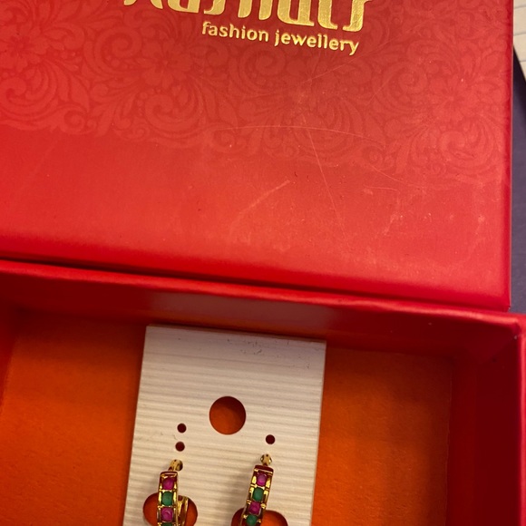 Kushal’s Earings - Picture 2 of 3